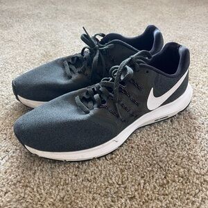 Men’s Nike shoes